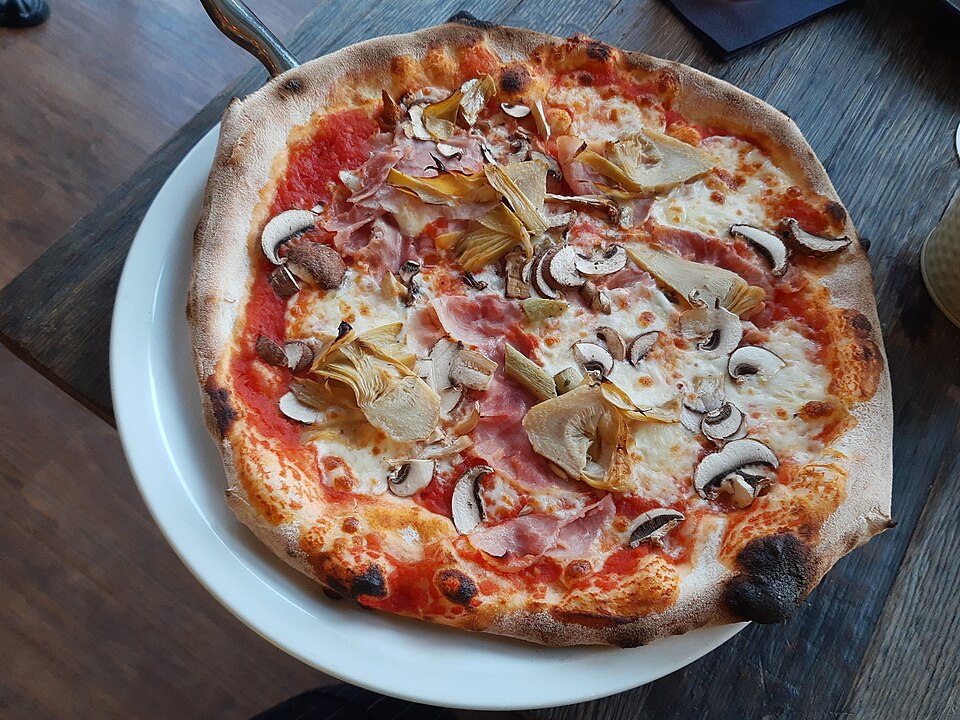 Capricciosa Pizza